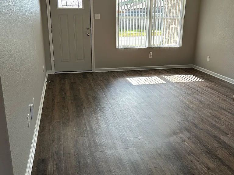 2250 Getty Dr — Photo 8