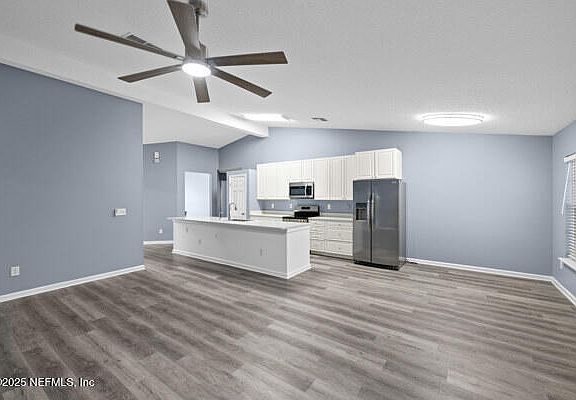3rd image of 11978 CANTERWOOD Drive