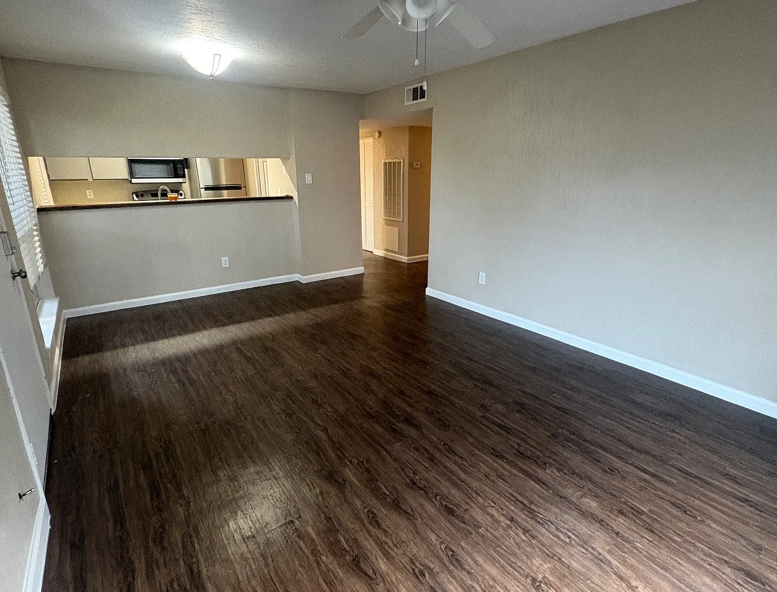 2 bed, 995 sqft, $1,295 — Photo 2