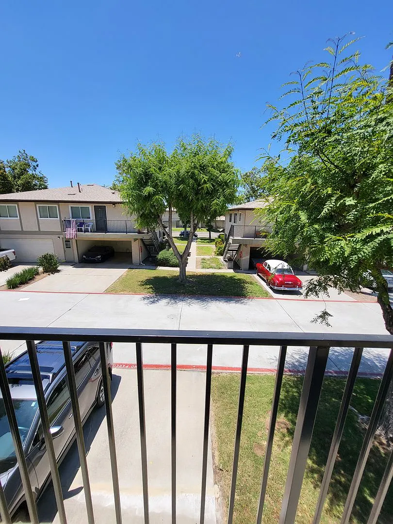 Centrally Located Two Bedroom Available Now — Photo 4