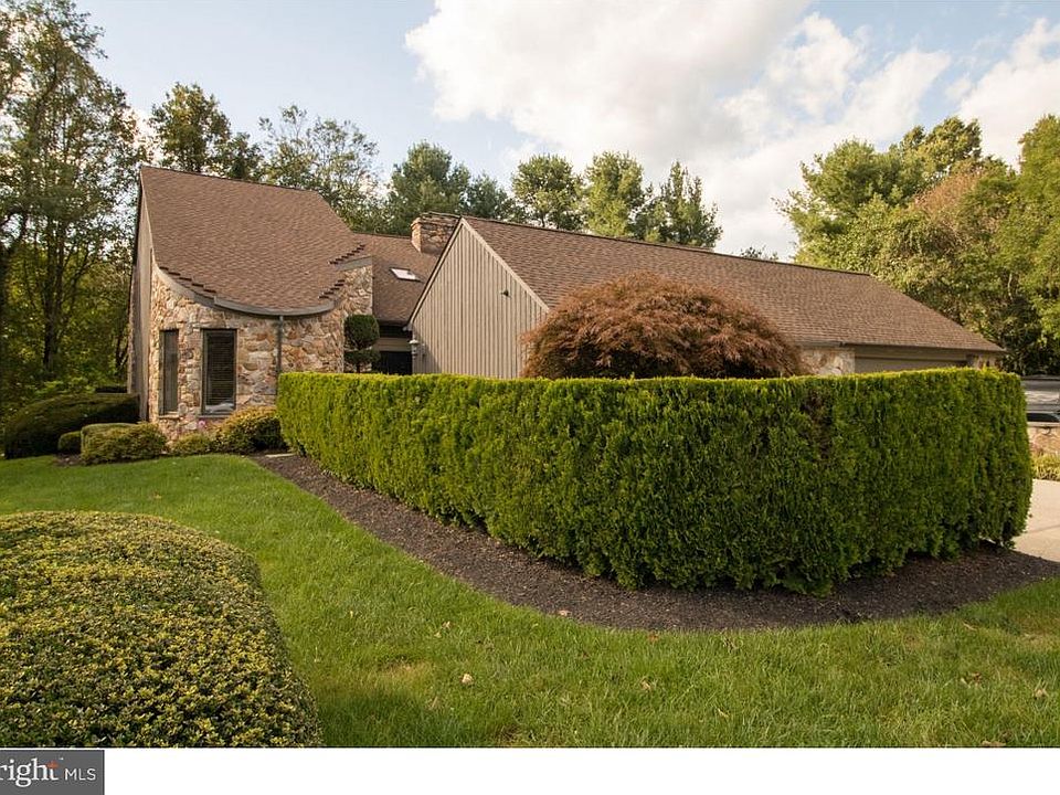 1st image of 4 Gale Ln