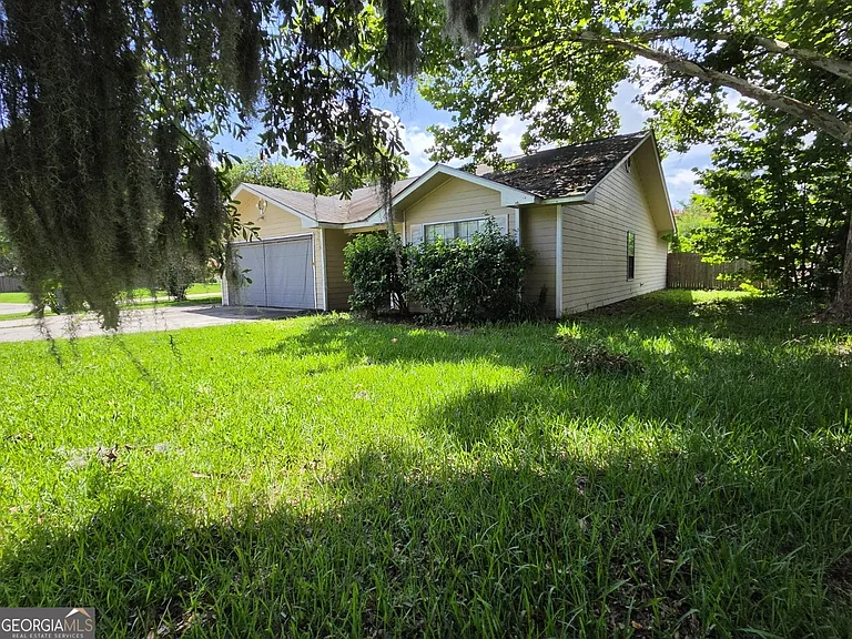 127 Summerfield Dr — Photo 3