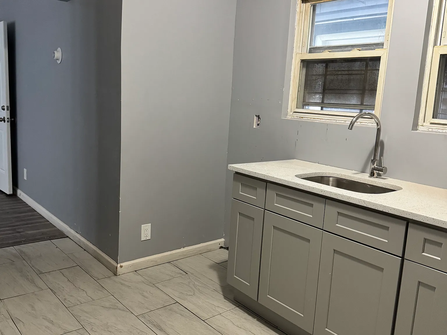 3 bed, $3,373 — Photo 2