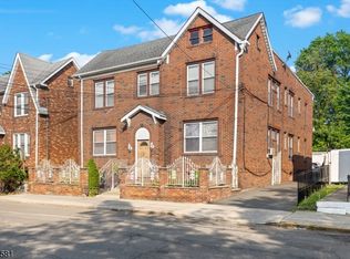 1565 Leslie St, Hillside, NJ 07205