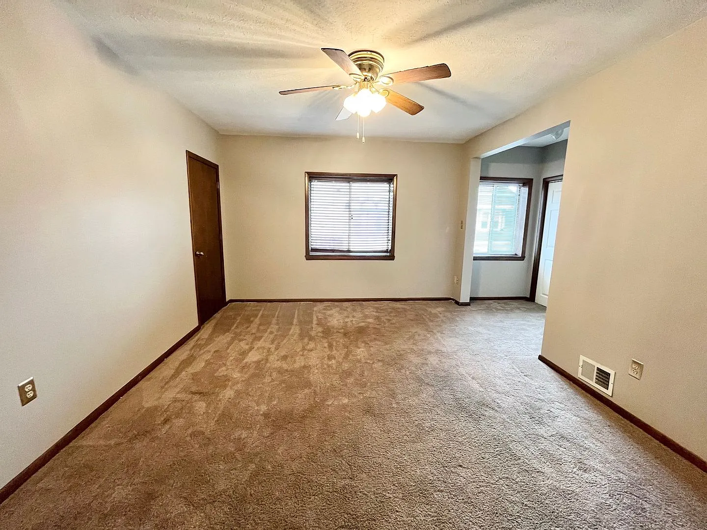 1612 Franklin Avenue — Photo 3