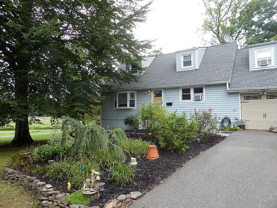 Front of house from driveway
