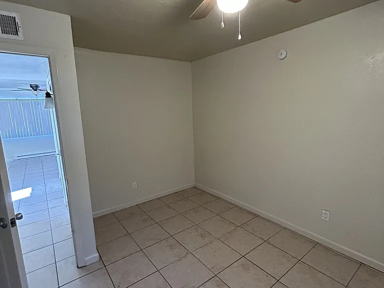 3638 E Monte Vista Dr #7 — Photo 12