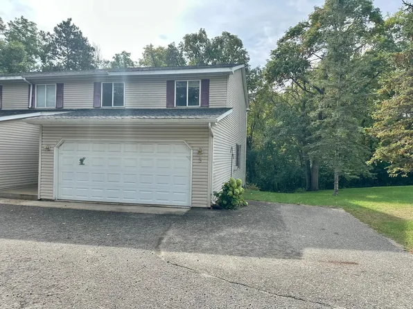 806 Pine St APT 5, Park Rapids, MN 56470
