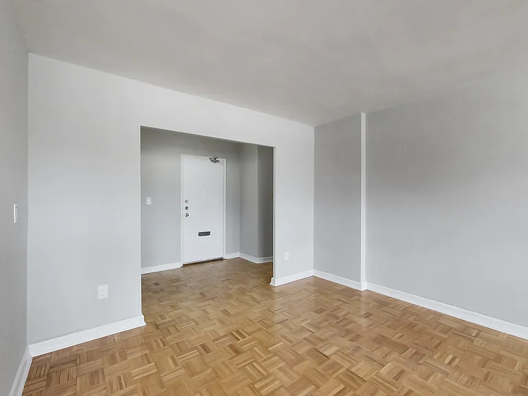 6000 Bathurst St — Photo 91
