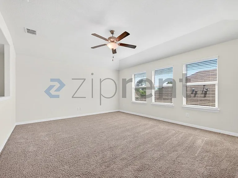 2130 Clarion Dr — Photo 24