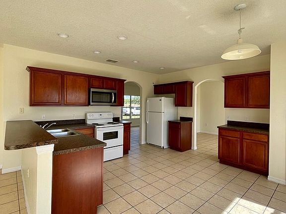 2nd image of 2352 Rock Dr