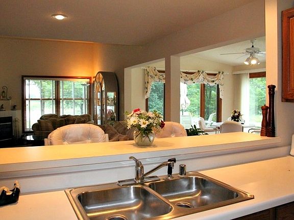 5th image of 1711 Archer Ln Unit 4
