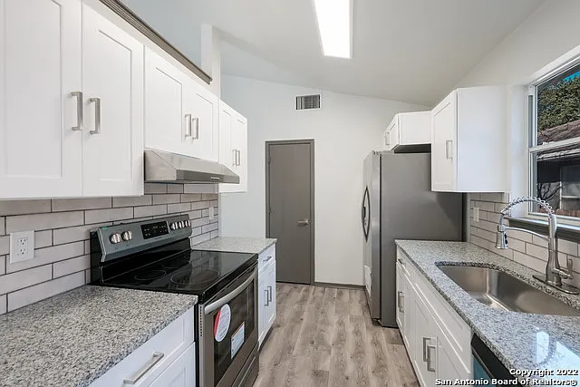 9014 Gill Brg — Photo 19