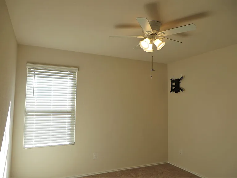 400 Major Lee Ln — Photo 9
