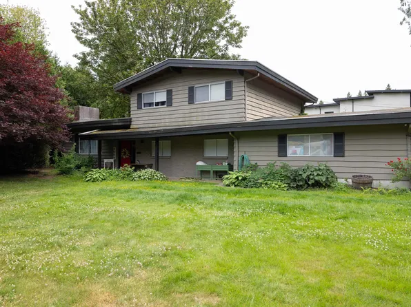 4064 198th St, Langley, BC V3A 1E2