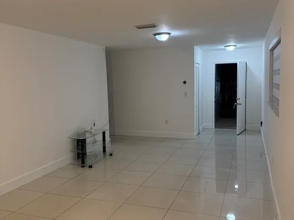 3024 NW 55th St, Miami, FL 33142