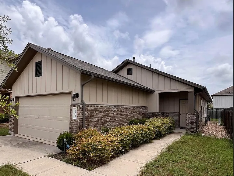 124 Brady Creek Way — Photo 1