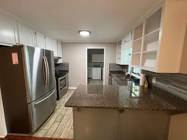 8010 Hickory Ct — Photo 11