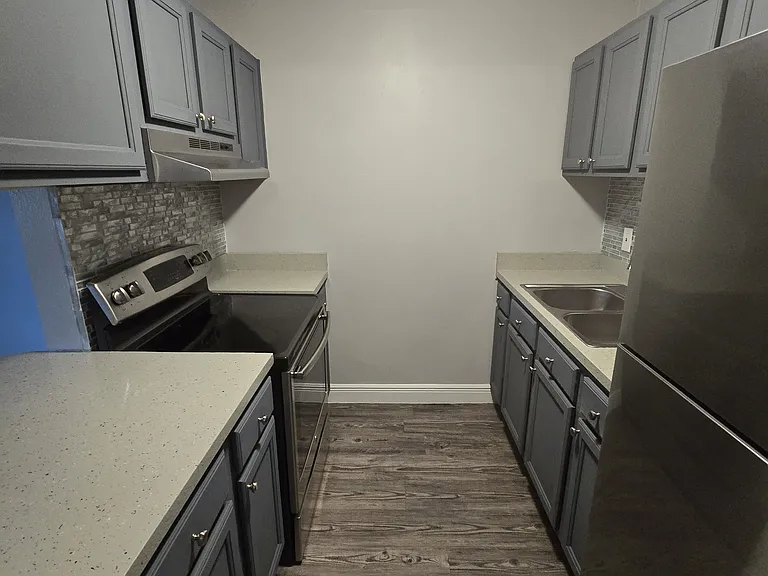 1204 W Reynolds St #208 — Photo 2