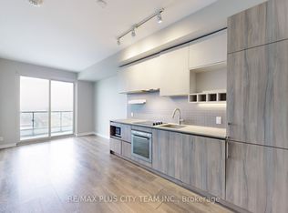 950 Portage Pkwy #4215, Vaughan, ON L4K 4Z4