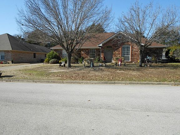 3rd image of 10504 Woodland Dr