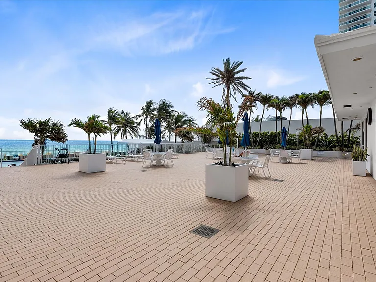 4010 Galt Ocean Dr #312 — Photo 26