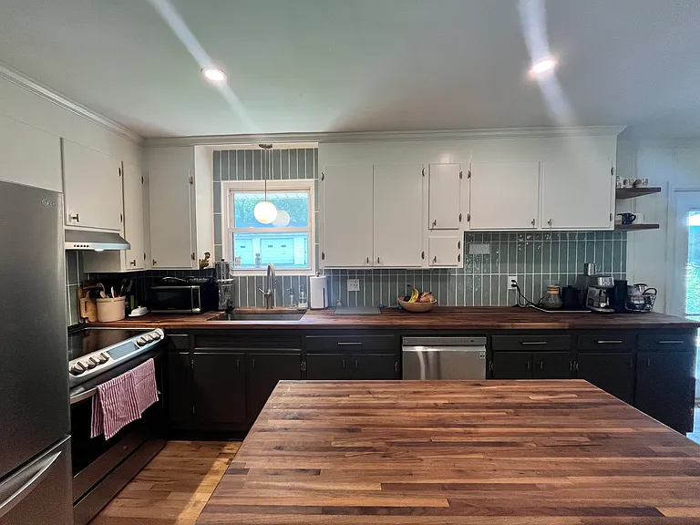 601 Cherokee Dr — Photo 4