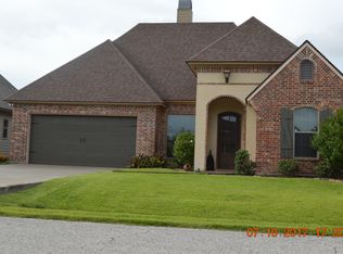 107 Sandhill Crane Dr, Lafayette, LA 70508