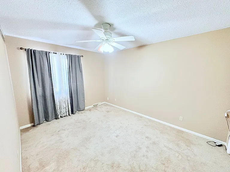 101 Knight Cir — Photo 11