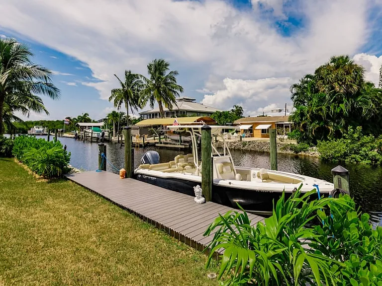 Buccaneer Dr — Photo 26