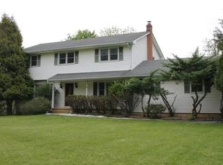9 Barley Sheaf Rd, Flemington, NJ 08822