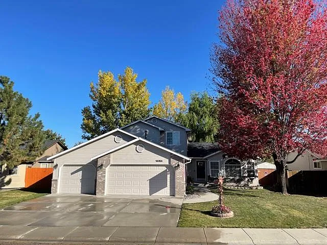 4 bed, 1889 sqft, $2,700 — Photo 2