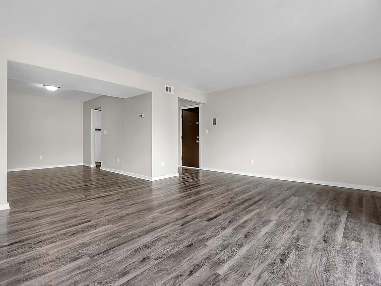 Camelot Place — Photo 51