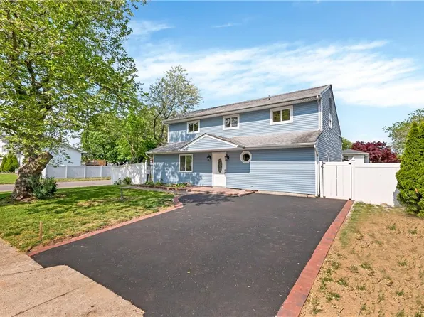 189 Cone Avenue, Central Islip, NY 11722