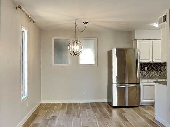 5th image of 2610 Custer Pkwy Unit 34