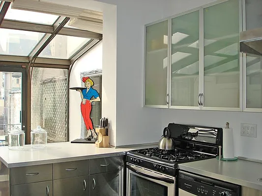 Rented by Sotheby's International Realty | media 9