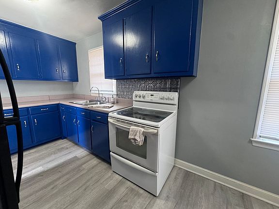 4th image of 302 Brookwood Ave