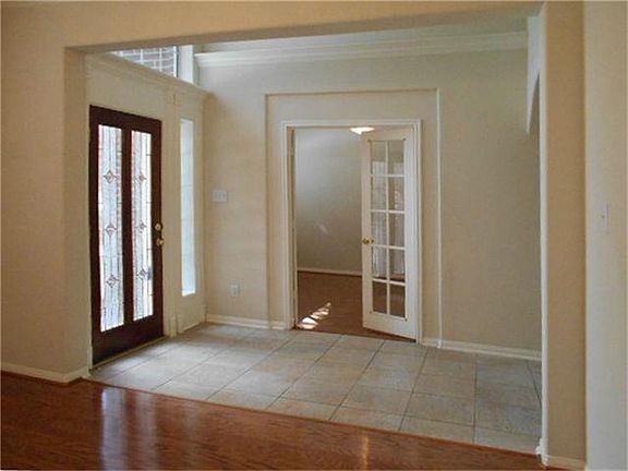 4th image of 2370 Windy Cove Ct