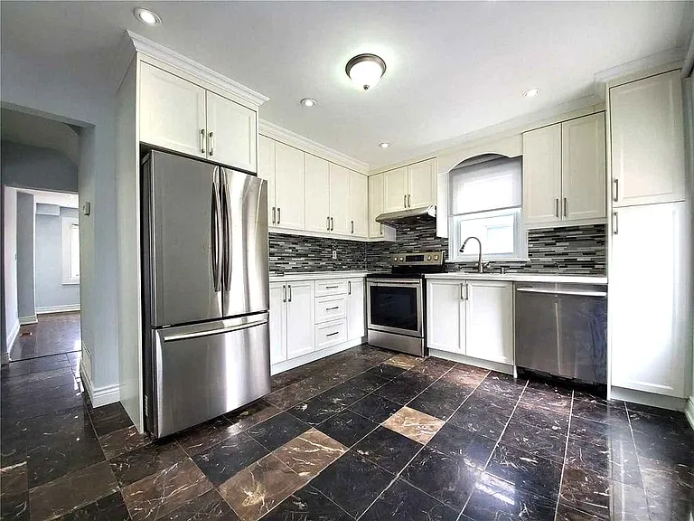 253 Sinclair Ave — Photo 15