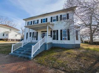 223 E 3rd St, Mount Carmel, IL 62863