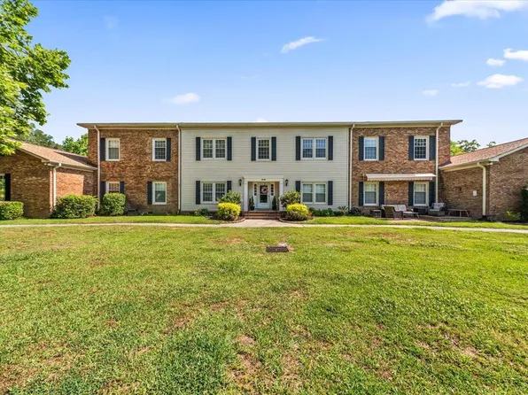 108 Woodlake Dr, Summerville, SC 29485