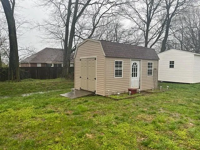 1161 Connemara Way — Photo 10
