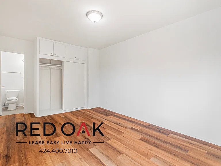 1016 N Edinburgh Ave #9 — Photo 18