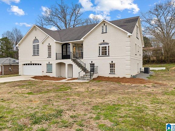 4th image of 107 Azure St