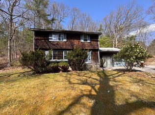 722 Five Mile River Rd, Putnam, CT 06260