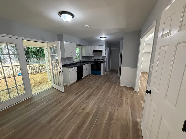 9412 Dominion Blvd — Photo 25