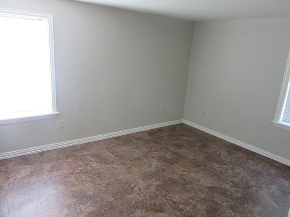 4th image of 2949 Cedar St