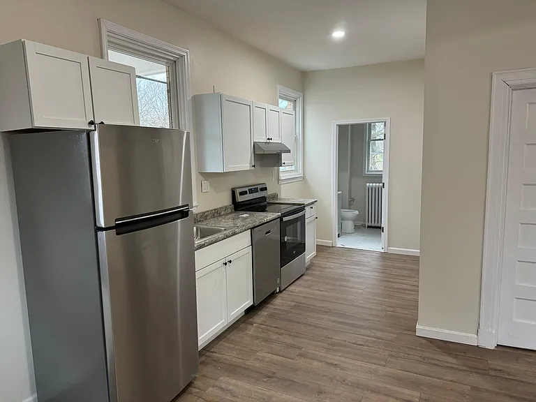 132 Highland Ave #1 — Photo 10