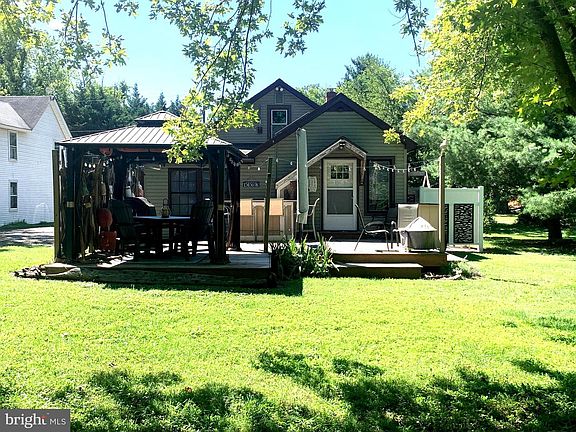 3rd image of 21352 Allens Ln
