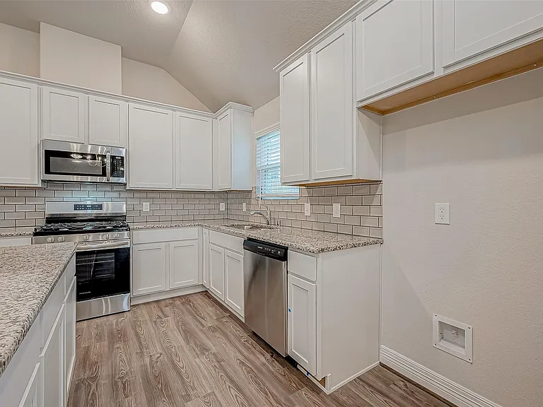 22814 Ephesus Ave — Photo 11